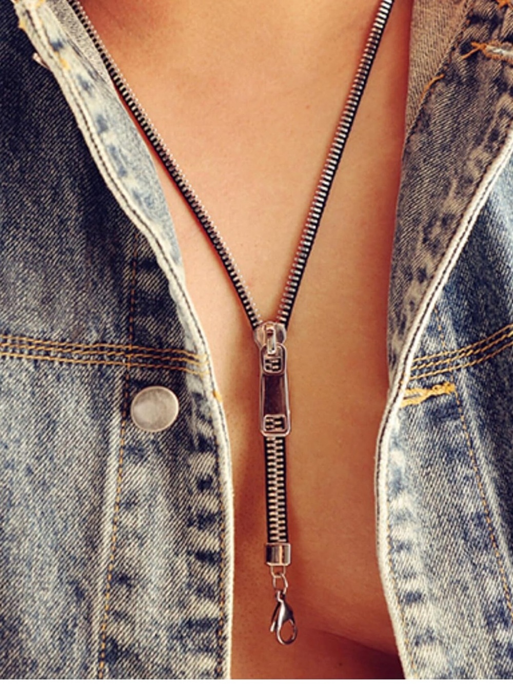 Modern Icon Zip Chain Necklace - Picture 2 of 6
